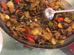 -老唐三下锅 ·张家界地标美食(溪布街店)