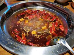 -城墙拐拐火锅(三峡广场黑金冠店)