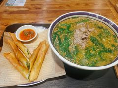 -云阿蛮云南生烫牛肉米线(奉贤路店)