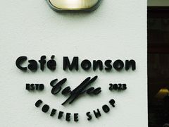 -Café Monson