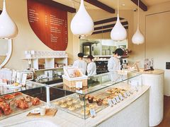 -VERIE BAKEHOUSE