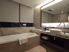 -上海龙之梦万丽酒店