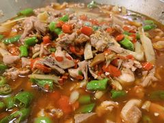 -兔行天下-鸿鹤鲜锅兔(中海国际店)