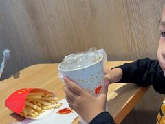 -麦当劳(深圳北站B2检票口楼上)