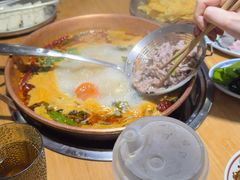 -洱火云南酸菜牛肉火锅(石景山当代商城店)