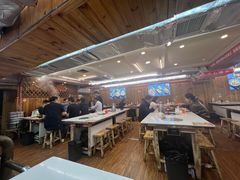 -老东镇啤酒屋海鲜加工·蒸汽海鲜·海鲜烧烤(台东店)