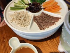 -云海肴·汽锅鸡·云南菜(天山百盛优客店)