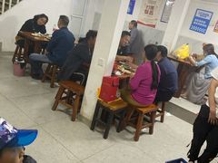 大堂-宝瑞门钉肉饼店