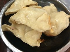 -黄阿姨锅贴大王(万航渡路店)