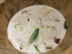 -滇香肴·云南菜蒸汽石锅鱼(云南北路店)