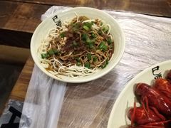 -巴厘龙虾·榜首油焖大虾(音乐学院·沿江酒馆店)