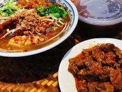 酸辣粉-爆炸头阿姨小四川正宗川味小吃(无任何分店)