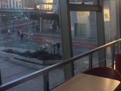 -麦当劳(展览路店)