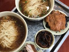爆鳝焖肉面-伟记奥面馆(养育巷店)