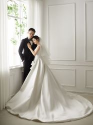 -雪中彩影婚纱摄影·微光艺术中心