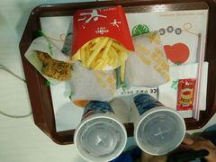 -华莱士·全鸡汉堡(沙井车站店)