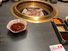 -铭牛烧肉·和牛海鲜自助(高新月牙湖店)