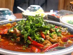 -老滇山寨•云南特色菜•地方菜•民族风情歌舞表演(金碧店)