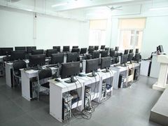 -维纳斯化妆摄影学校