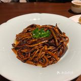 在客堂间里吃饭