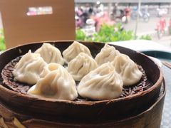 鲜肉小笼-新丰小吃(高银街分店)