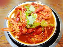 -虾弄弄海派小龙虾·牛羊蝎子火锅