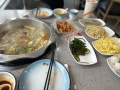-光头药膳鸡(莱茵小镇店)
