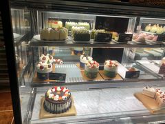 面包甜点陈列柜-红跑车HPCBAKERY(汉商店)