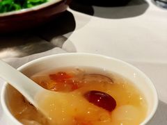 桃胶银耳八宝羹-屋里厢上海菜馆