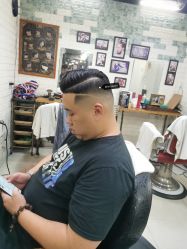 -纯剪男士理发馆·烫染专业店
