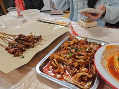 -郑记•不夜城烧烤•龙虾•虾蟹(黄鹤楼店)