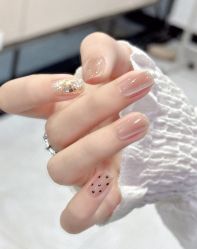 -H12 STAR日式美甲美睫专门店