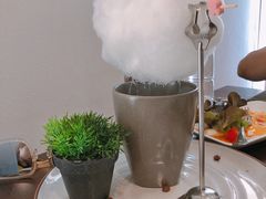 -Chom Cafe and Restaurant