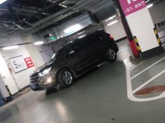-荟聚西红门购物中心-停车场