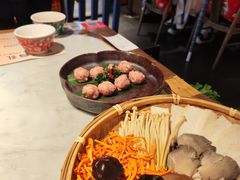 -尚尚仙·酸汤猪手·猪肚鸡火锅(华联万柳购物中心店)