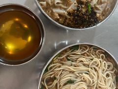 -正宗杨记普洱酸醋米线(总店)