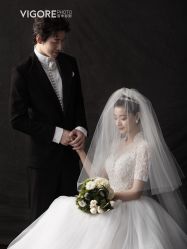 -雪中彩影婚纱摄影·微光艺术中心