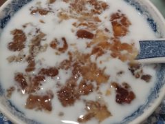 -广信牛奶甜品世家(台东店)