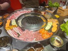 -哈哈碳都·牛肋条无限自助烤肉(台江万达店)