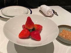 红颜草莓-新荣记(建国门外大街店)