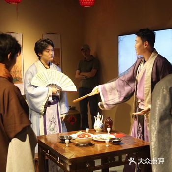 我参加过很多次汉服展，这次的汉服展让我最印象深刻