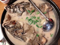 -临江餐馆二楼美食部落