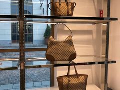 店内环境-塞拉瓦莱名品奥特莱斯