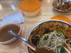 -柳州肥姨妈大骨螺蛳粉(东靖路店)