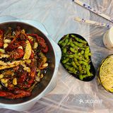 藏在粮道街里的一家龙虾火锅宴