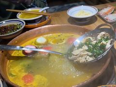 -洱火云南酸菜牛肉火锅(石景山当代商城店)