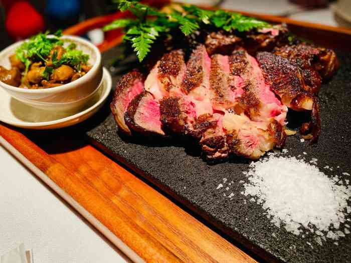 813人赞杰西妞jessie3月6日 14:38打分终于吃86心心念念的牛排了t骨