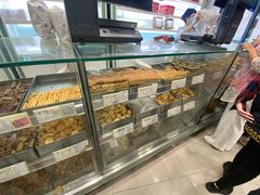 面包甜点陈列柜-上海哈尔滨食品厂(淮海中路店)