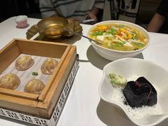 嵊州老面小笼包-桂满陇·手作小笼包&江南叫花鸡(中山公园店)