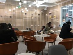 大堂-奈雪的茶(市百一店)